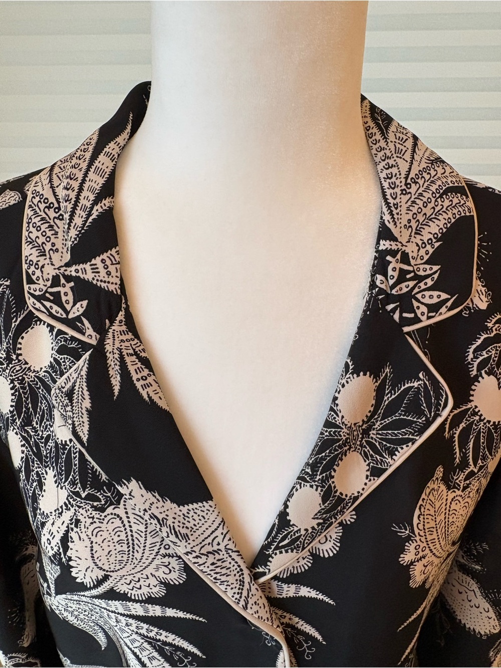 NWT H&M Printed Resort Shirt Black And Tan Tropical Button Shirt Blouse - Picture 8 of 16